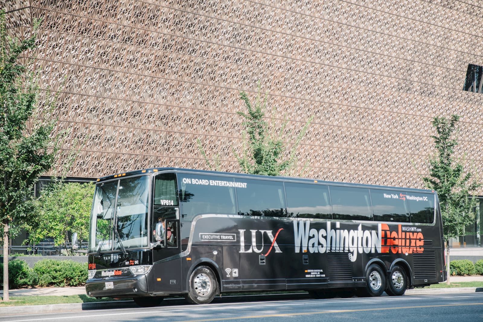 dc-to-nyc-bus-luxury-travel-new-york-washington-deluxe